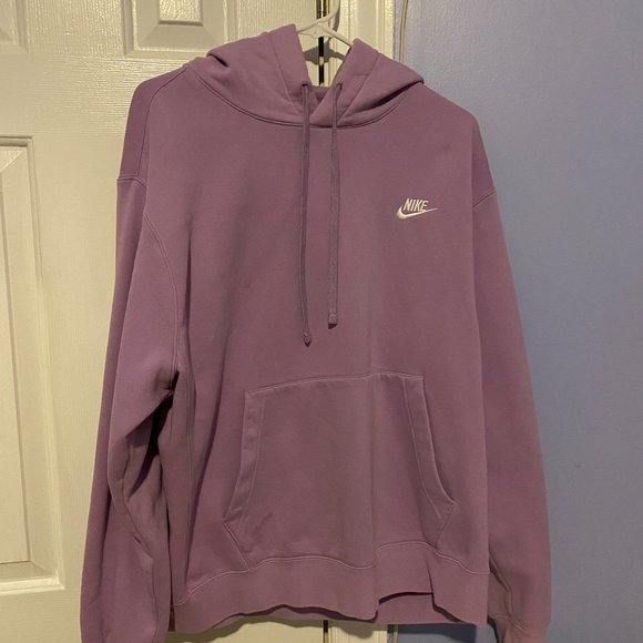 Nike Sweatshirt - Picture 2 of 4